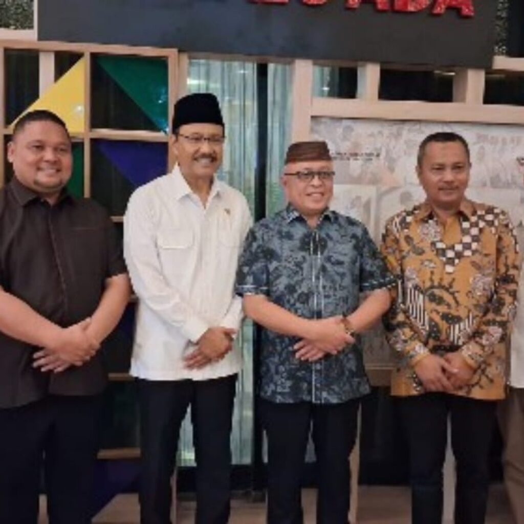Bupati Gorontalo Serahkan Proposal Sekolah Rakyat ke Kemensos RI