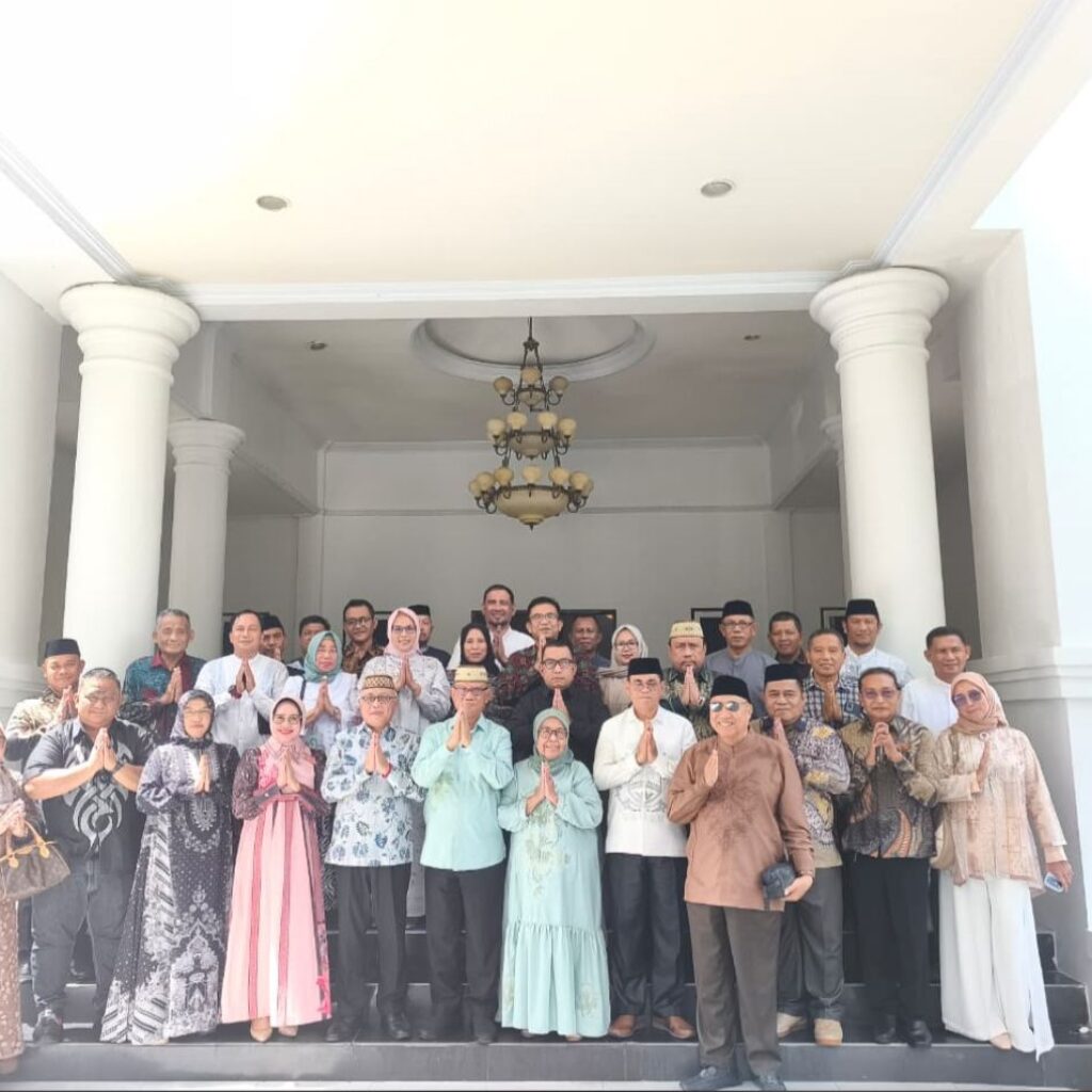 Lewat Open House Idulfitri, Ismet Mile Kunjungi Sofyan Puhi