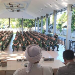 Begini Pesan Sofyan Puhi Ke 450 Prajurit Yonif 713/ST Yang Diberangkatkan ke Papua