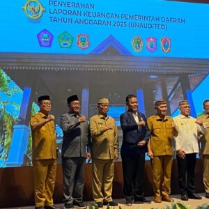 Transparansi dan Akuntabel Pengelolaan Keuangan, Ismet Mile Serahkan LKPD Tahun 2025 Ke BPK-RI