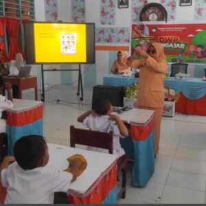 Refleksi Hari Kartini, DWP Bone Bolango Realisasi Program Mengajar