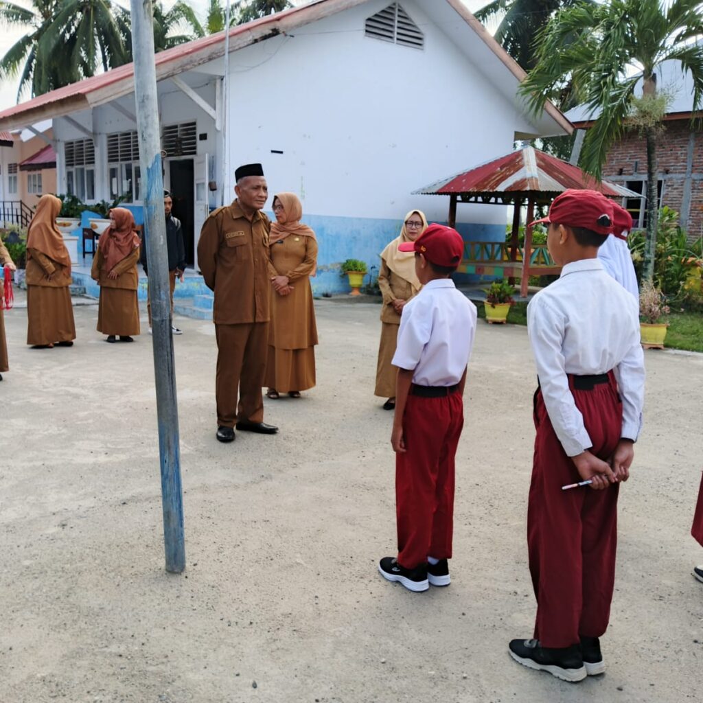 Komitmen Tingkatkan Kualitas Pendidikan, Kadis Kominfo Pimpin Apel Pembukaan TKA