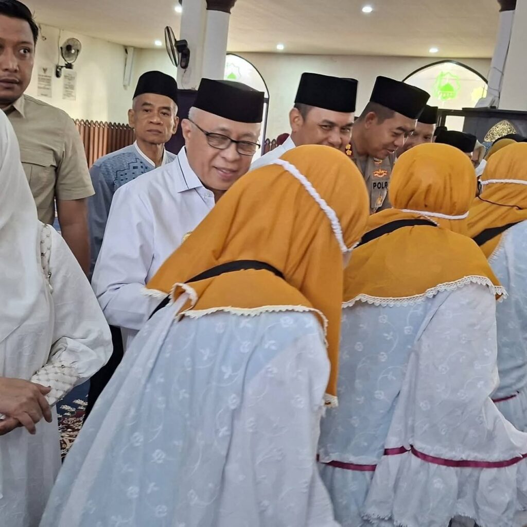 Lantunan ‘Labbaikallahumma Labbaik’ Menggema Dipelepasan Calon Jamaah Haji Asal Kabupaten Gorontalo