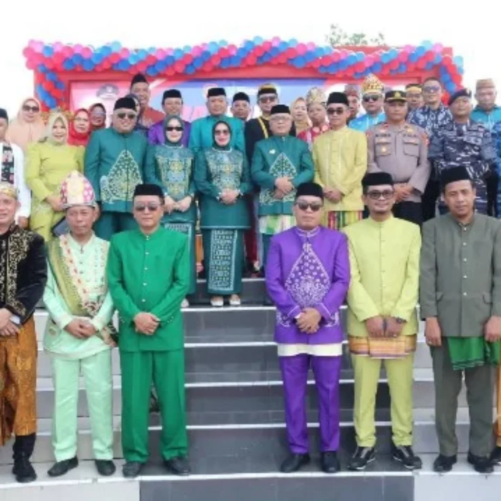 Bupati Sofyan Puhi Tekankan Pendidikan Berkarakter di Hardiknas