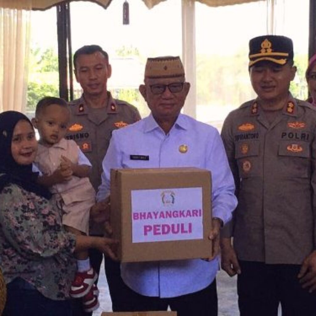 Peringati Hari Bhayangkara ke-80, Bhayangkari dan Pemkab Bone Bolango Hadirkan Bhakti Sosial untuk Warga