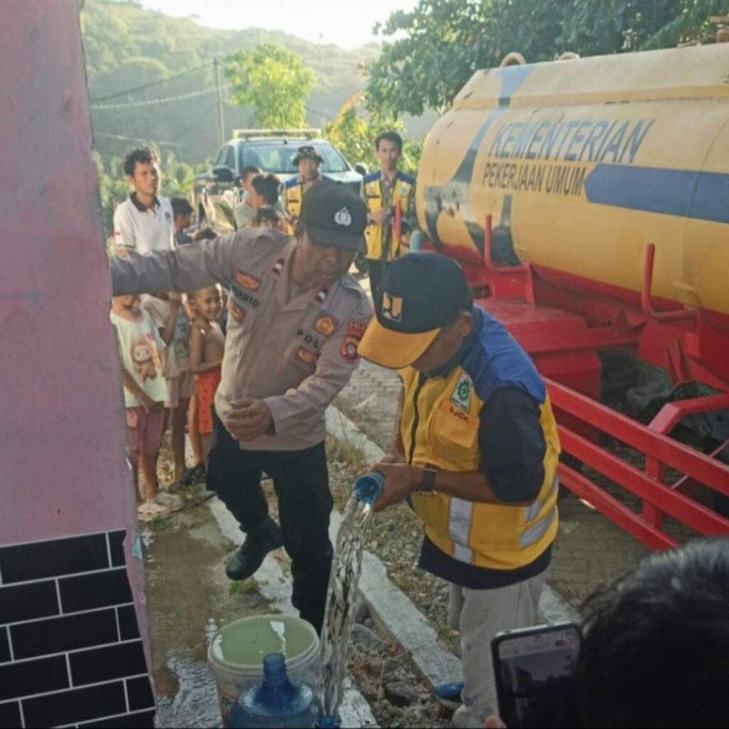 150 Ribu Liter Air Bersih Disalurkan, BPBD Bone Bolango Sebut 13 Desa Terdampak Kekeringan