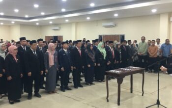 Pelantikan Pejabat Baru Pemerintah Bone Bolango, Bupati Ismet: Uji Coba Menuju Jabatan Diatasnya