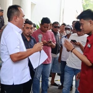 Zulfikar Usira di Hadapan Massa: Kedaulatan Ada di Tangan Rakyat, Aspirasi Pasti Ditindaklanjuti