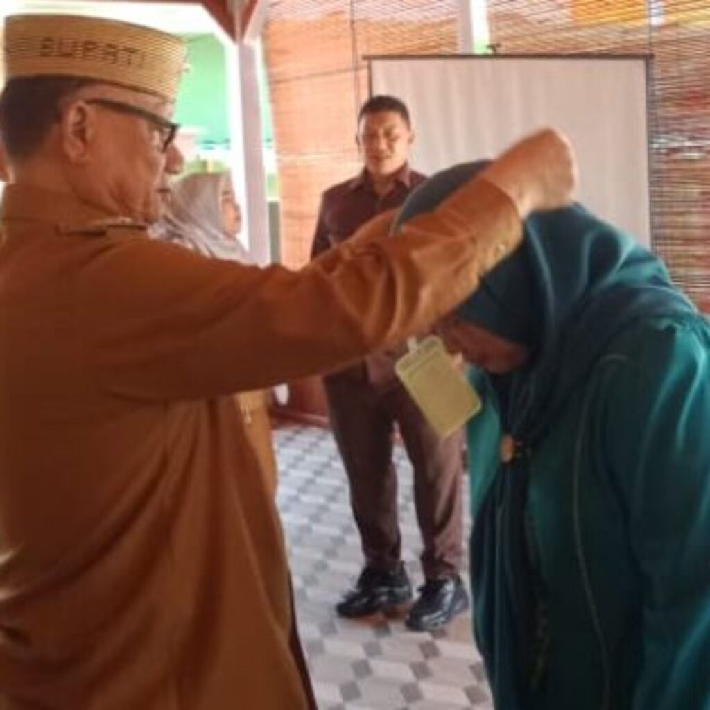 Bupati Ismet Mile Dorong UMKM Perempuan Berujung pada Kemandirian Ekonomi